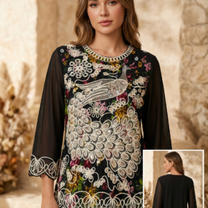 Blusa Elegante con Bordado de Pavo Real y Manga 3/4