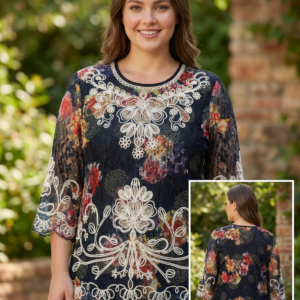 Blusa Floral Elegante con Bordado Decorativo y Manga 3/4